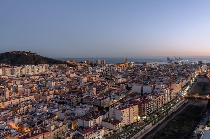 Foto 8059a88d-55de-4823-9ba8-3e626283f54e. Appartement avec chauffage dans Los Castillejos - La Trinidad Málaga