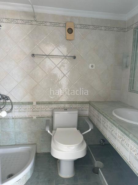 Foto 2df33cd8-ea96-4dfc-9618-97371bd43dc9. Appartamento con riscaldamento in Montemar Torremolinos