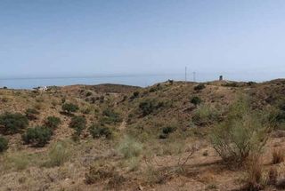 Terreno residenziale in Almayate Bajo. Solar en venta en almayate.