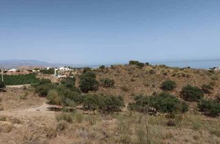 Terreno residencial en Almayate Bajo. Solar en venta en almayate.