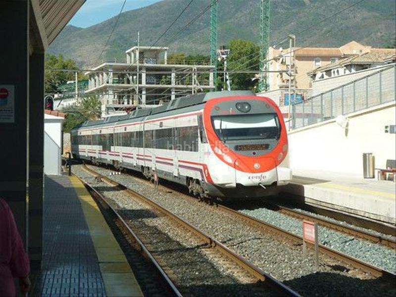 Foto 0737dbff-4923-4c32-be12-12255d242845. Autoparkplatz in Santangelo Benalmádena