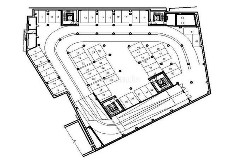 Foto 5d98614c-4027-4027-b3f8-d0bfde047f8f. Autoparkplatz in Santangelo Benalmádena