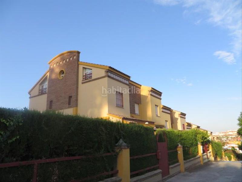 Foto 0514f8cf-a735-4da0-953b-cf555a28fa8c. Casa adossada amb calefacció aparcament piscina a Rincón de la Victoria