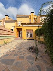 Casa a schiera in Cotomar. Adosado en venta en rincón de la victoria, 4 dormitorios.