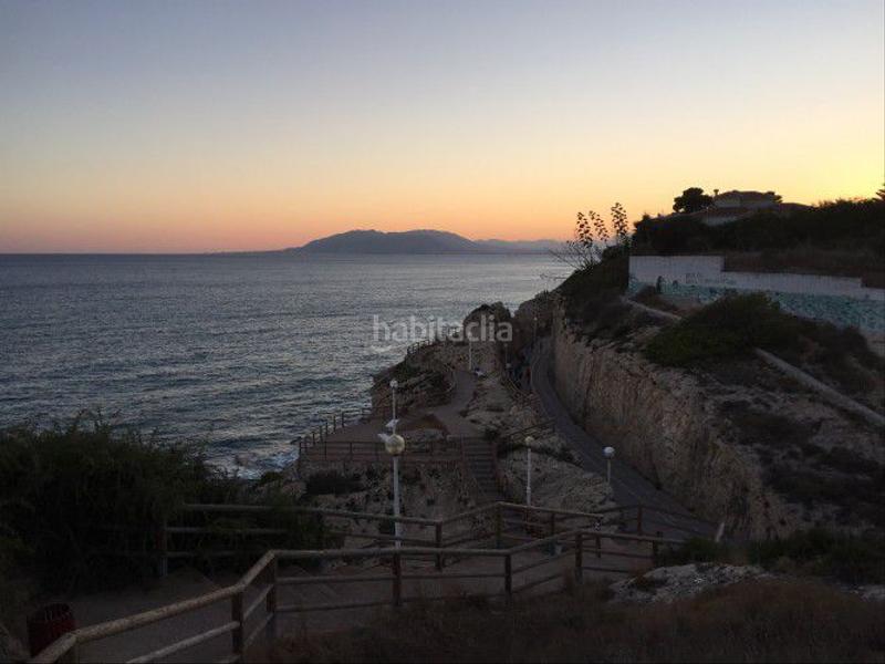 Foto aa256222-1b90-402f-b251-722c96f8644d. Casa adossada amb calefacció aparcament piscina a Rincón de la Victoria