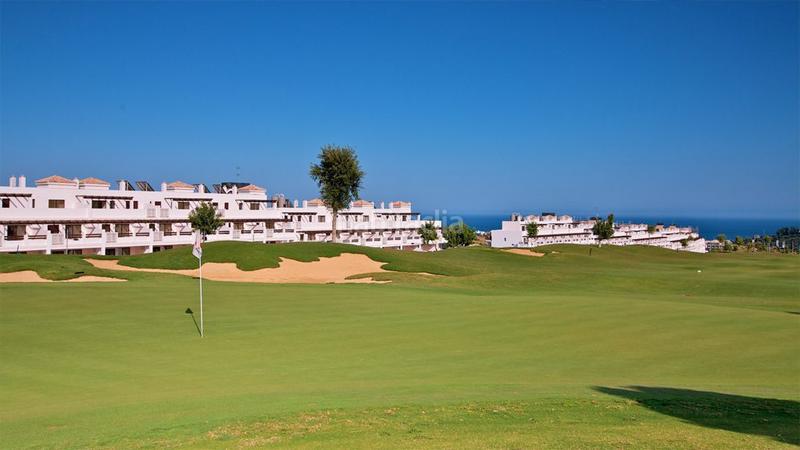 Foto 923945d3-a1d3-4522-ad6f-499dbed7f129. Apartament amb calefacció aparcament piscina a Estepona golf Estepona