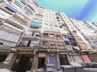 Pis a Parque Victoria Eugenia. Piso en venta en miraflores de los ángeles, 3 dormitorios.