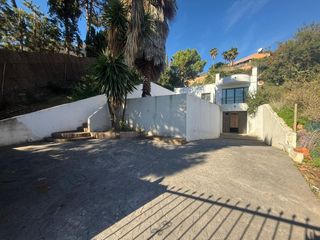 Casa a Altos de Estepona. Casa en venta en forest hills, 3 dormitorios.