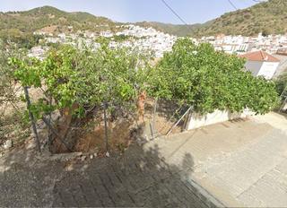 Terreno residencial en Tolox. Solar en venta en tolox.