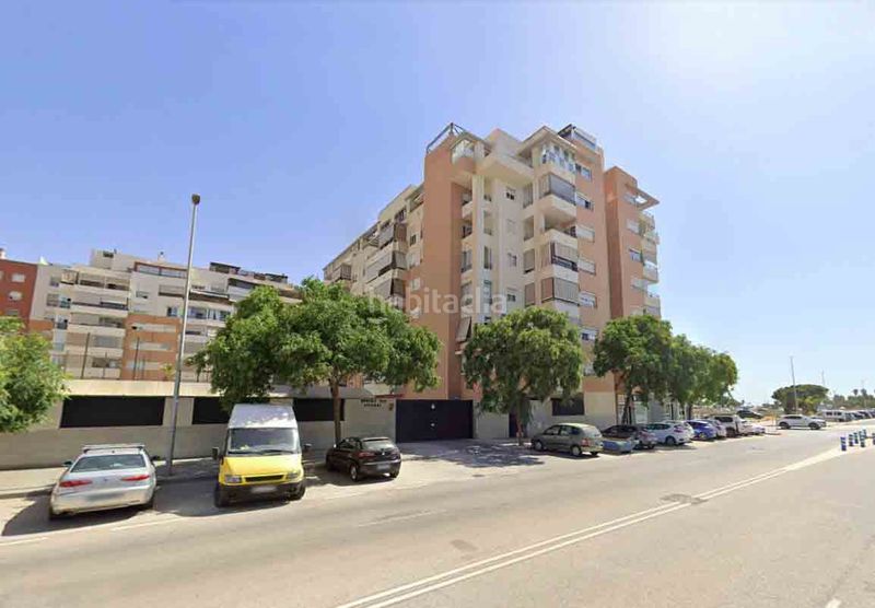 Foto 6f43697b-bbbc-48a1-8be8-278de9d30132. Aparcament cotxe a Martín Carpena - Torre del Río Málaga