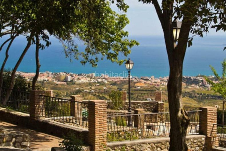 Foto 09d18c0b-9303-48af-b956-4cc8eb660617. Apartament amb calefacció aparcament piscina a Las Flores Mijas