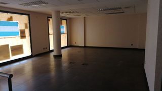 Geschäftsraum in Parque de la Paloma. Local com. en venta en parque de la paloma, 1 despacho.