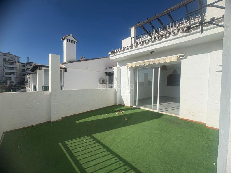 Foto bbf2602c-cf18-49a7-90ef-4a03d0cf82a3. Dúplex amb calefacció piscina a Calahonda Mijas