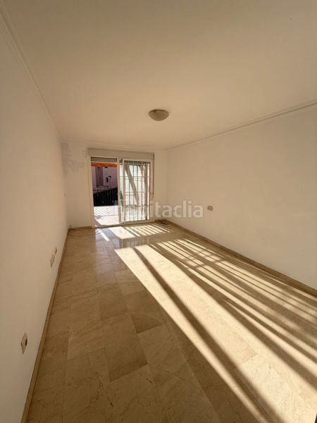 Foto 64b46b28-9a33-4506-9b66-b9307941e3e3. Casa adossada amb calefacció aparcament piscina a Mijas