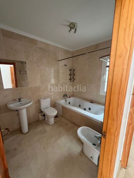 Foto 74ccfe9a-d3d5-4827-9794-3ad455014760. Casa adossada amb calefacció aparcament piscina a Mijas