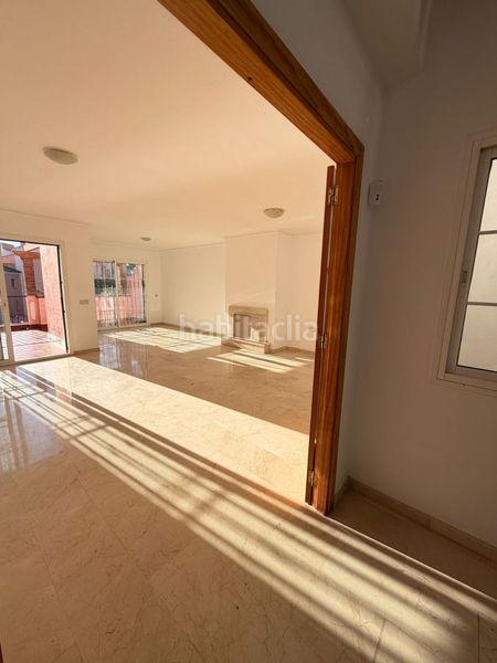 Foto aa7af596-9b98-4ce5-9246-2dd9d314fa00. Casa adossada amb calefacció aparcament piscina a Mijas