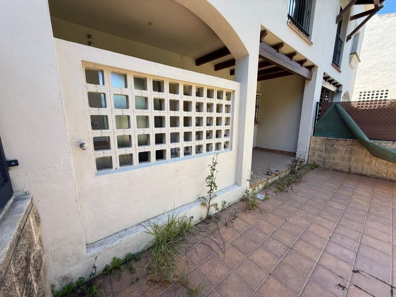 Foto 24f84f98-4c18-4bdd-b5d0-2d2382784618. Xalet amb calefacció aparcament piscina a Nagüeles Alto Marbella
