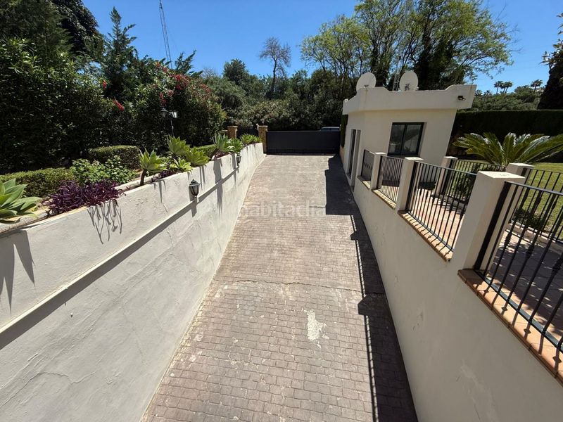 Foto 5c5b2b10-6f2b-4962-96c3-8a7d14d9d224. Xalet amb calefacció aparcament piscina a Nagüeles Alto Marbella
