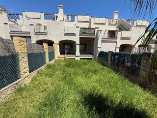 Xalet a Nagüeles Alto. Chalet en venta en milla de oro  la capellania, 3 dormitorios.