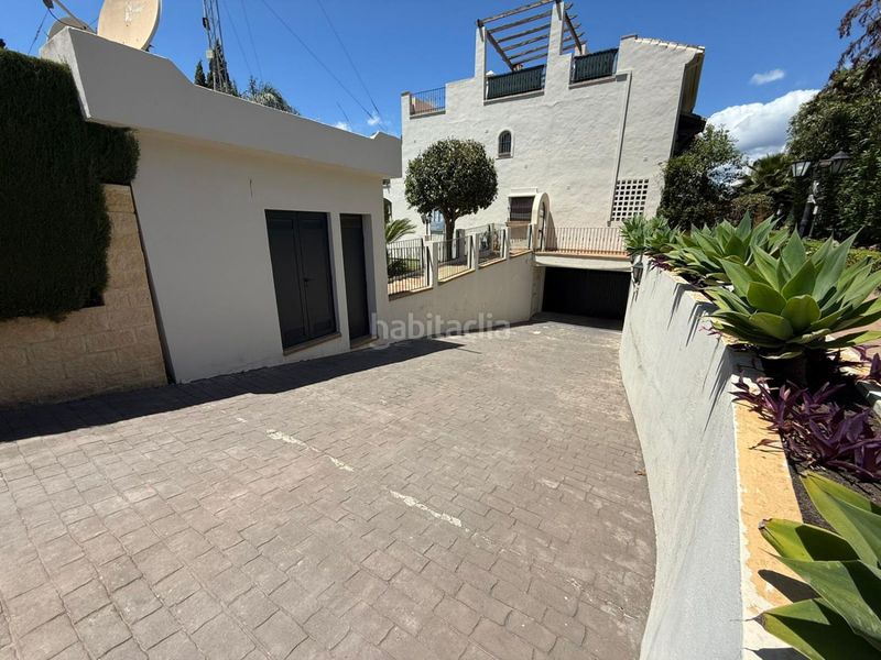 Foto ad8f94b3-4e1a-4aff-8401-b5ffff694093. Xalet amb calefacció aparcament piscina a Nagüeles Alto Marbella