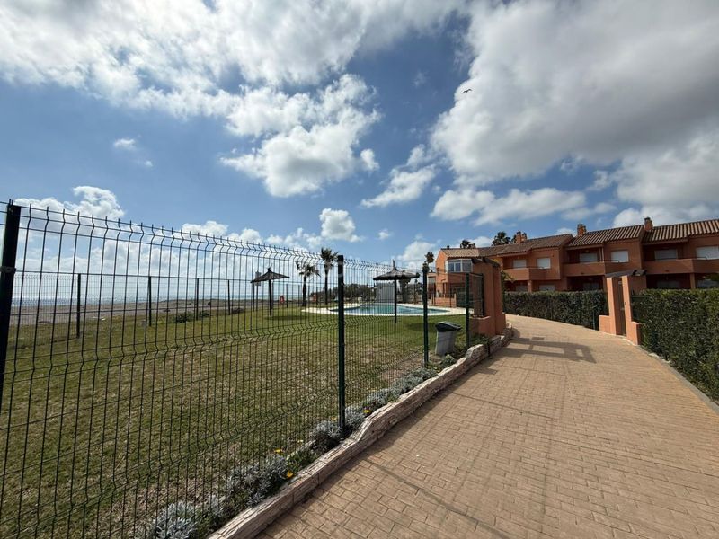 Foto 2b3f86ec-2d12-4a2c-b075-d8c48e783e1b. Xalet amb calefacció aparcament piscina a Alcorrín Manilva
