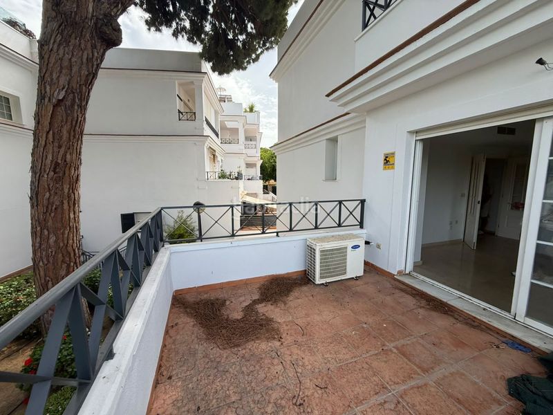Foto 778196aa-aa0d-4d08-8eed-15c798e1d580. Dúplex amb calefacció piscina a Romana Playa Marbella
