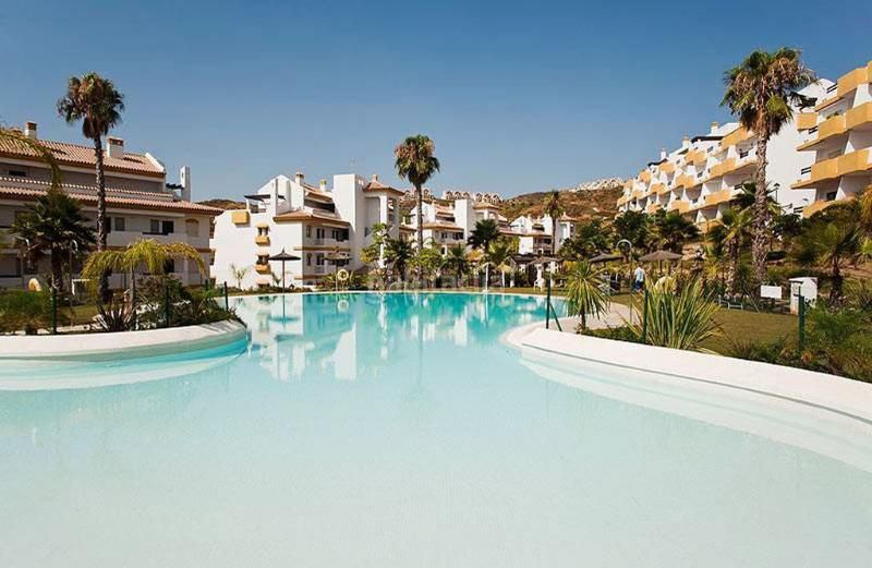 Foto e3fe8fd0-c929-443e-98fb-03b0fcc380c4. Pis amb calefacció aparcament piscina a Riviera del Sol Mijas