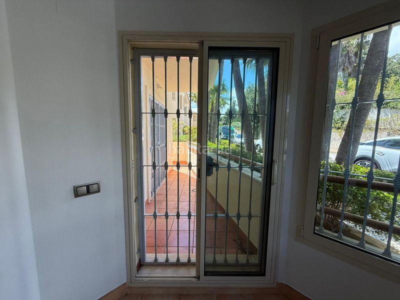 Foto caedb7ba-222a-4e00-8760-9a81d90354e8. Pis amb calefacció piscina a Sierra Blanca Marbella