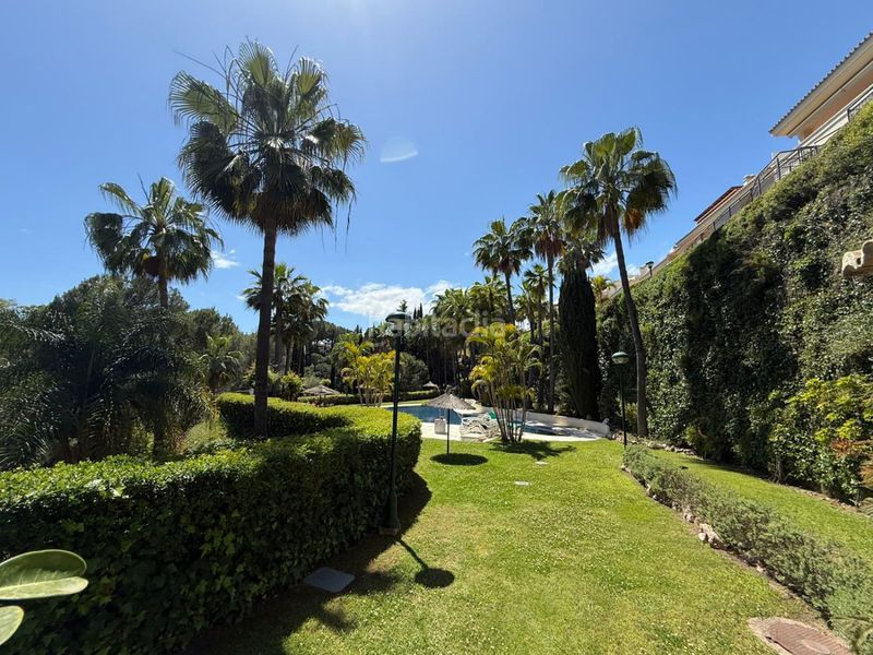 Foto ea4357a1-0b97-44a1-a88c-69454ba7a19c. Pis amb calefacció piscina a Sierra Blanca Marbella