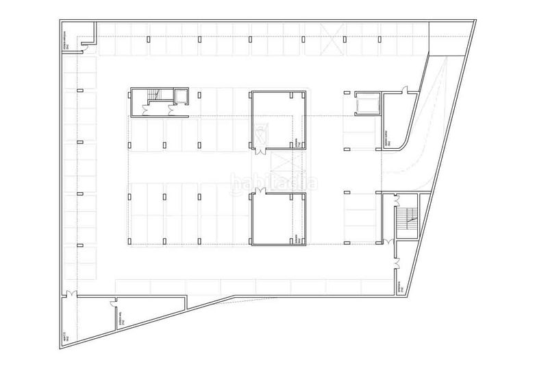 Foto 78f9cccd-91dc-4a11-b0ad-bce39a72ffb7. Aparcament cotxe a El Peñoncillo Torrox