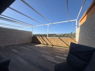 Semi detached house in Hipódromo - Cerrado del Águila. Adosado en venta en las lagunas, 5 dormitorios.