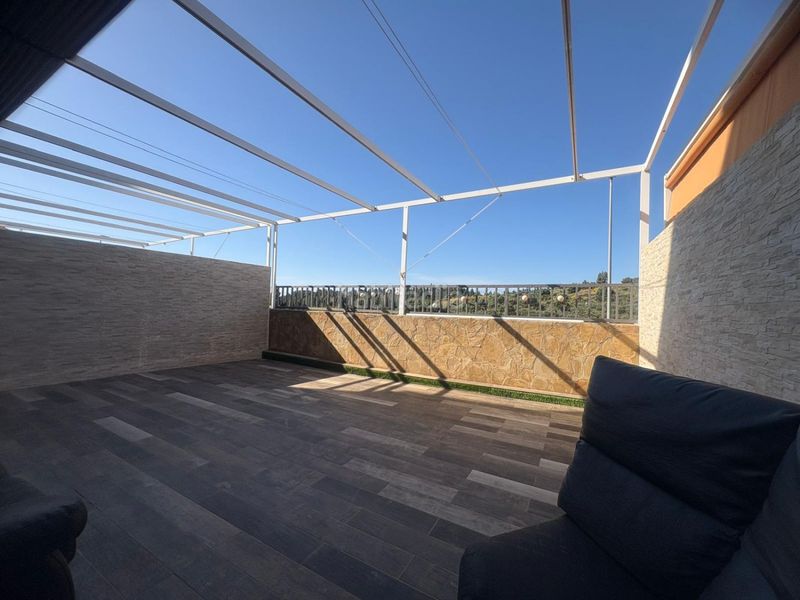 Foto 527daa92-a663-4bb7-bf2d-2b7788410c8a. Casa adossada amb calefacció aparcament piscina a Mijas