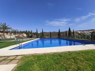 Casa a schiera in Hipódromo - Cerrado del Águila. Adosado en venta en las lagunas, 5 dormitorios.