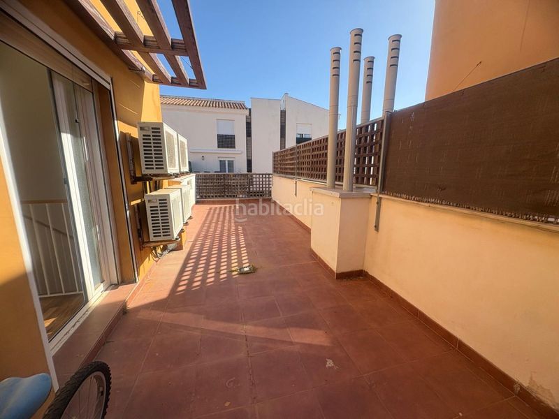 Foto d9ee253d-014f-4ca1-b88e-d32f46a11f61. Casa adossada amb calefacció aparcament piscina a Mijas