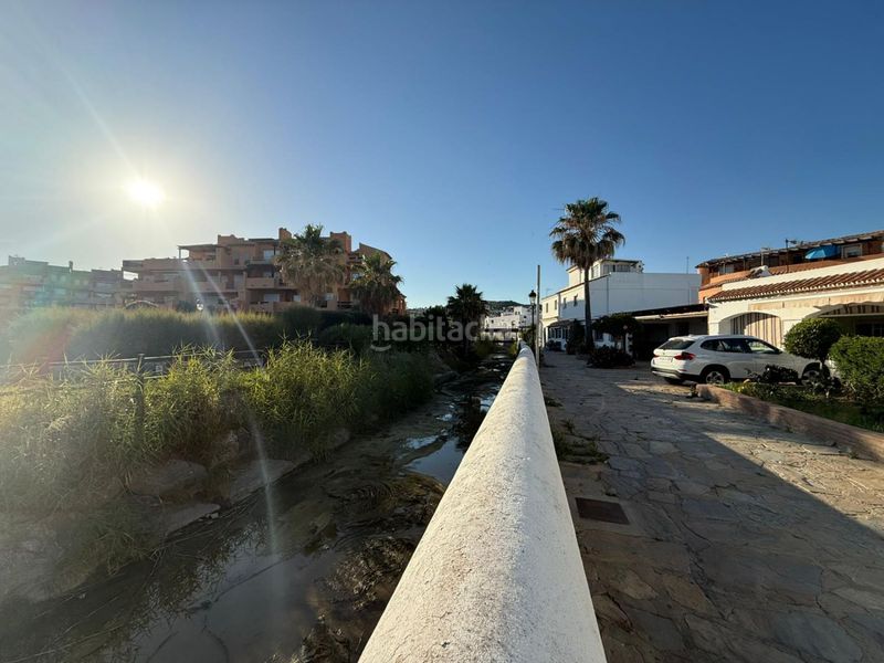Foto 96f32d1e-e92e-4412-9e80-4c7fdc9314a6. Casa amb calefacció a Puerto de la Duquesa Manilva
