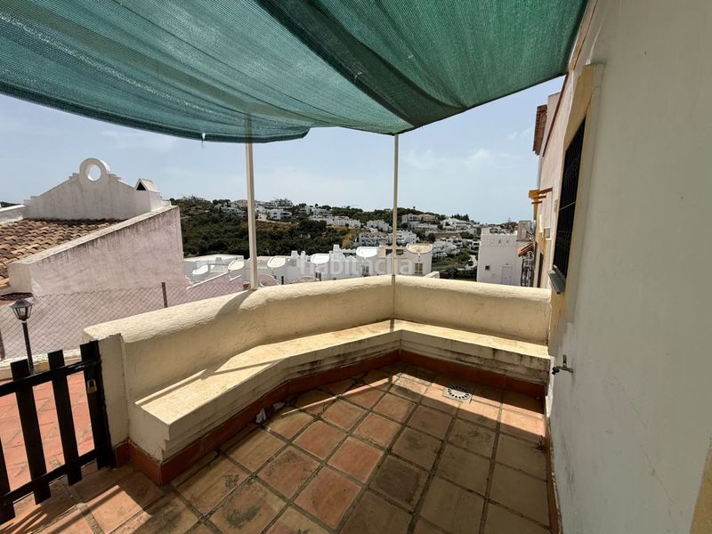 Foto 0169d3d7-0af5-40b0-855a-f6d2a306e985. Dúplex amb calefacció aparcament piscina a reserva de Marbella Marbella