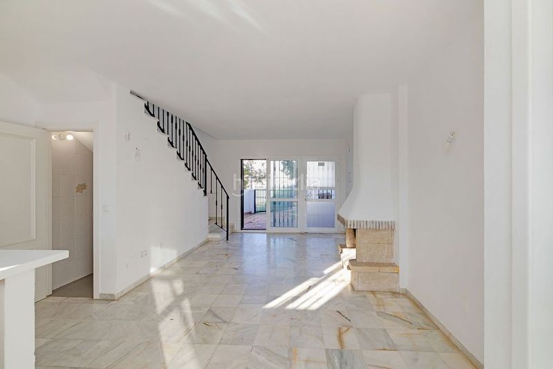 Foto 6d616f0d-d8d9-4797-b75d-3738a665b0ec. Dúplex amb calefacció aparcament piscina a reserva de Marbella Marbella