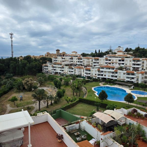 Foto d9d5e5e0-5eb5-4c55-b9a5-de3984c935b4. Àtic amb calefacció aparcament piscina a Los Nadales - Tio Charles Benalmádena