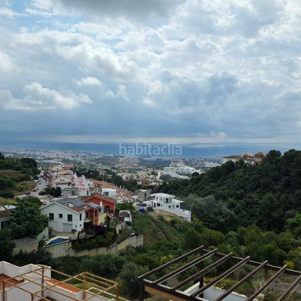 Foto fc616c33-b3a3-4458-9a34-6c267a37ffda. Àtic amb calefacció aparcament piscina a Los Nadales - Tio Charles Benalmádena