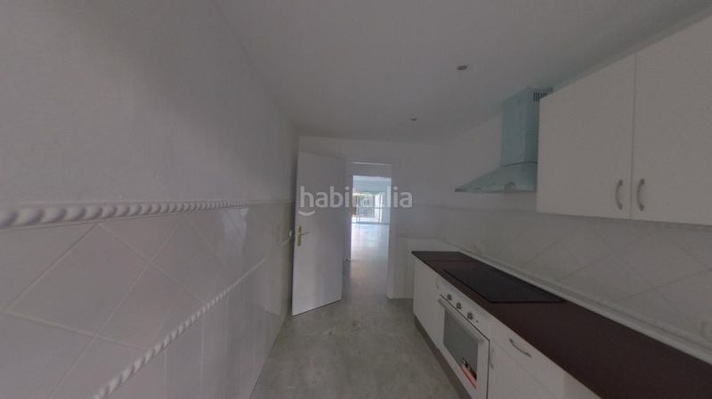 Foto a9fbef70-a185-484e-92be-0fbe296f1430. Pis amb calefacció aparcament piscina a Guadalmina Baja Marbella