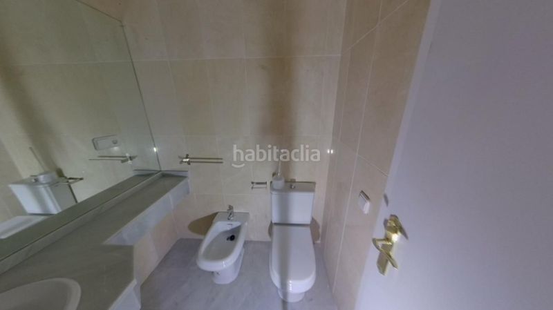Foto e457f279-8eef-4a87-b4a0-22a10e2d4ee8. Pis amb calefacció aparcament piscina a Guadalmina Baja Marbella
