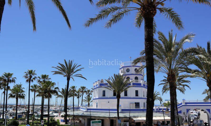 Foto 9aff87f4-88cd-4ec1-912d-3c17a9bad107. Pis amb calefacció a puerto de Estepona Estepona
