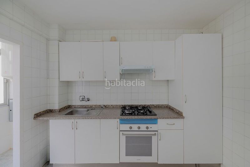 Foto ad60f553-1bea-411d-8a72-4040307efcec. Pis amb calefacció a puerto de Estepona Estepona
