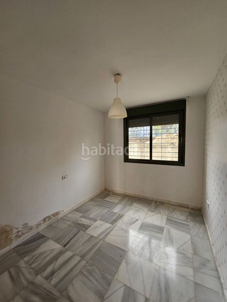 Foto a40a4a14-33cc-490a-831c-6993d45f9b0d. Pis amb calefacció piscina a Almijara Nerja
