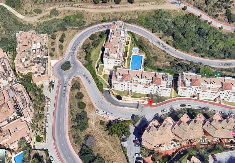 Foto 28dae4b1-ef39-42af-81be-8047f6e815f5. Aparcament cotxe a Calahonda Mijas