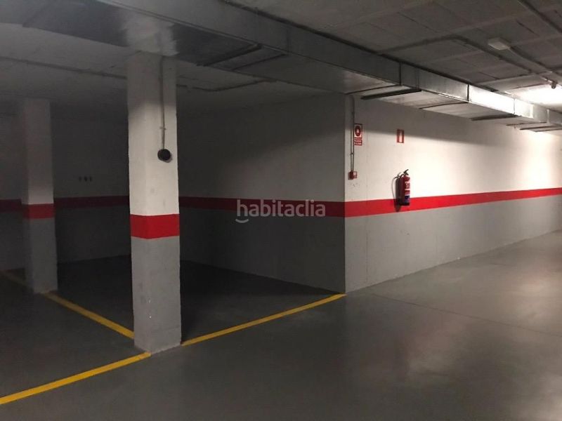 Foto bda78361-851b-47d5-8954-d39e92807eaa. Aparcament cotxe a Calahonda Mijas
