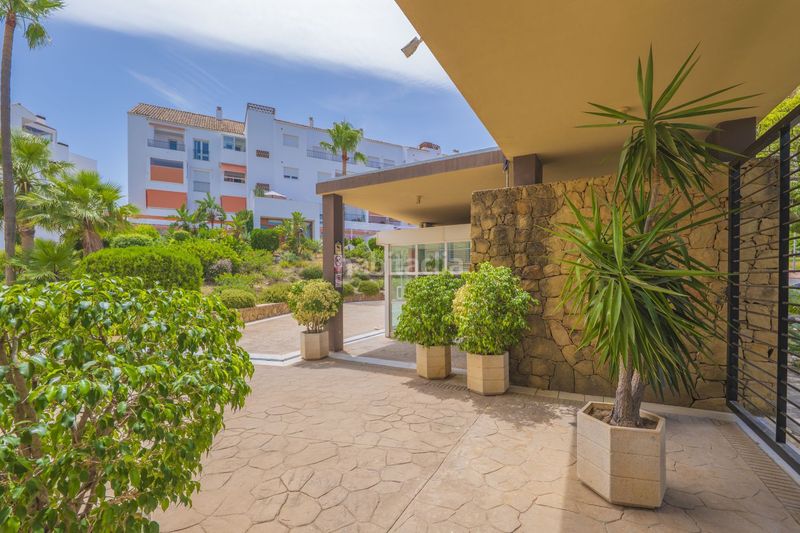 Foto 6a475ae4-0d8c-4765-8433-5e5f2626b7b2. Dúplex amb calefacció aparcament piscina a Cortijo Torrequebrada Benalmádena