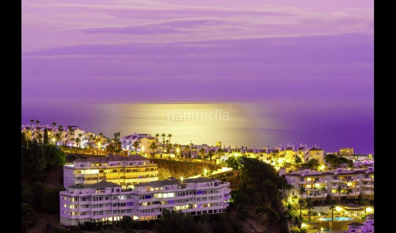 Foto 95cefb21-475c-4e8f-816e-18dc99e28f0d. Apartament amb calefacció aparcament piscina a Alto de los Monteros Marbella
