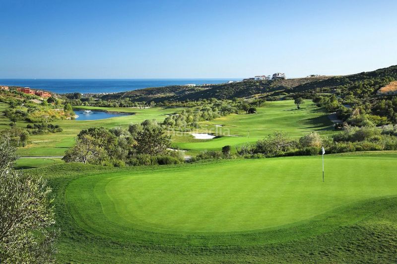 Foto 9818e54b-5a7b-407f-b854-e688938b1440. Apartament amb calefacció aparcament piscina a Alto de los Monteros Marbella