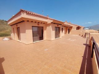 Attique à Riviera del Sol. Atico en venta en calanova golf, 3 dormitorios.